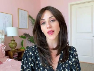 Savvy Star – Kissing Lessons With Stepmom